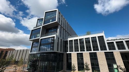 Visite d’exception au Village des Athlètes