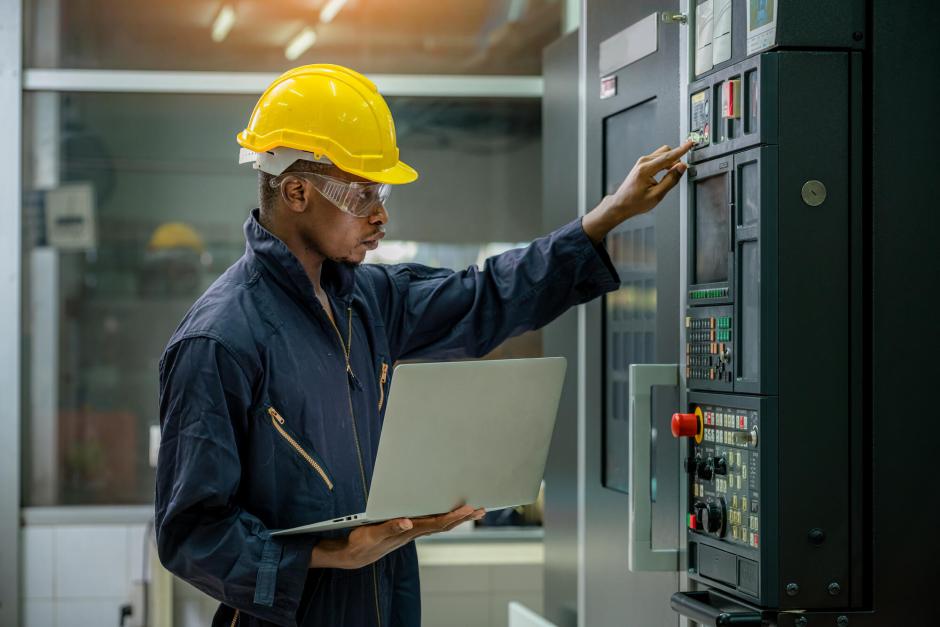 visuel homme datacenter